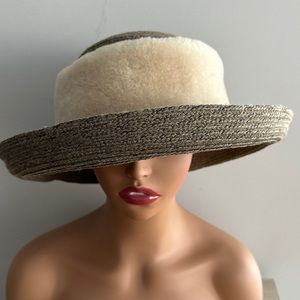 Vintage Kokin Gorgeous Hat, Wear It With Rim Up Or Down With Fox Fur Trim